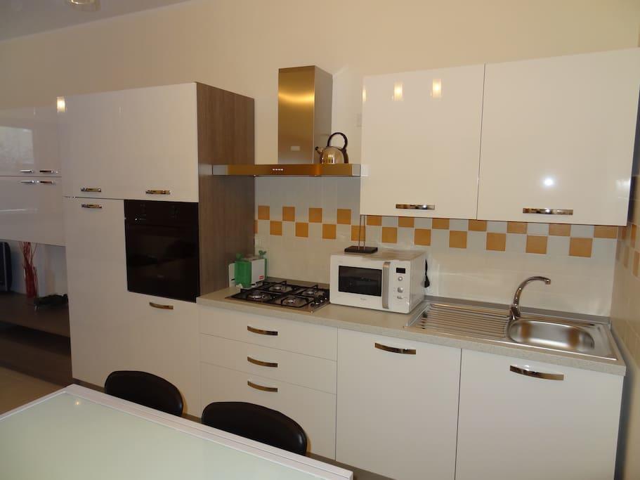 Appartamento Elegante Nuovissimo 콰르투 산텔레나 외부 사진